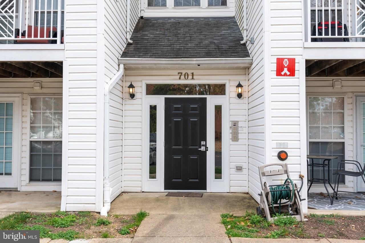 701 Harvest Run Dr Apt 101 - Photo 2 of 25