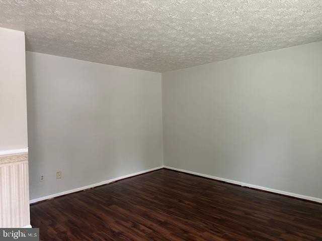 2166 Commissary Cir - Photo 3 of 14