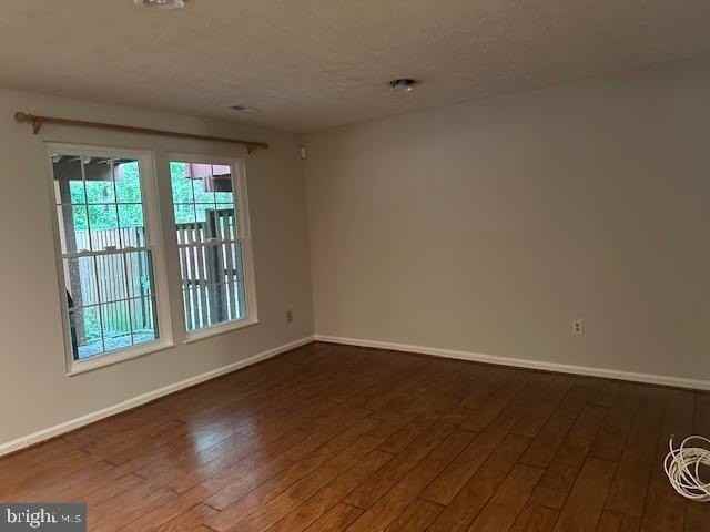 2166 Commissary Cir - Photo 7 of 14