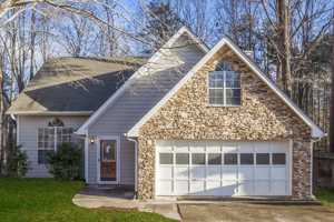 featured image of 1140 Austin Ct