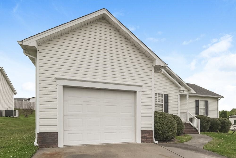 4512 Carol Ct - Photo 3 of 16