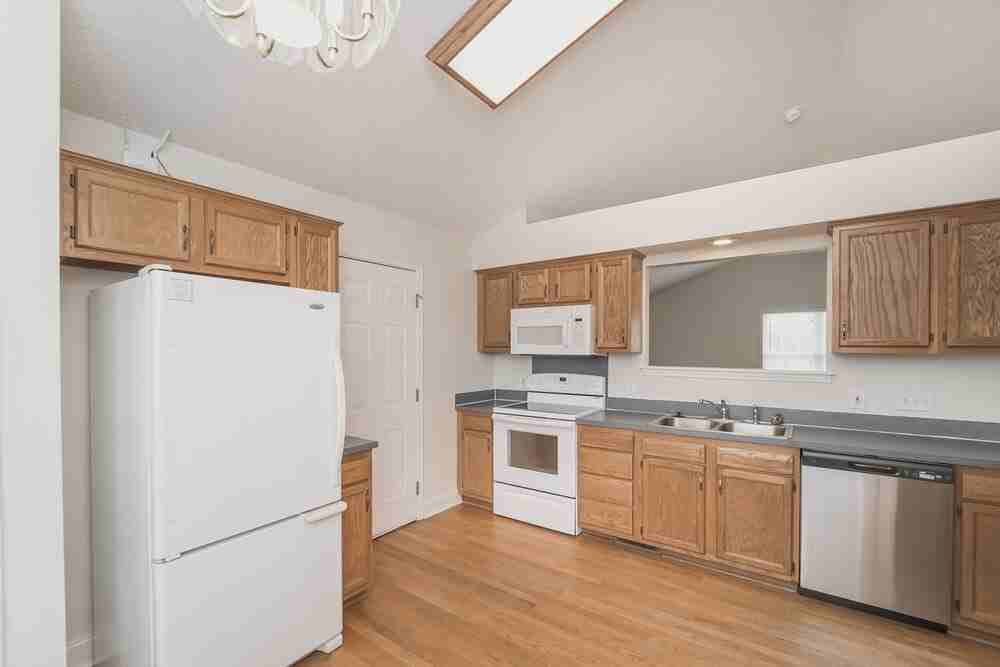 4512 Carol Ct - Photo 7 of 16