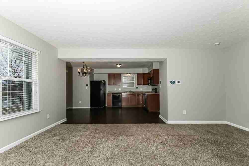 1396 Pencross Ln - Photo 7 of 17
