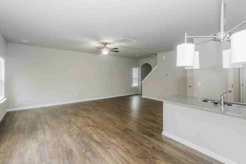 9221 Treyburn Dr - Photo 5 of 15