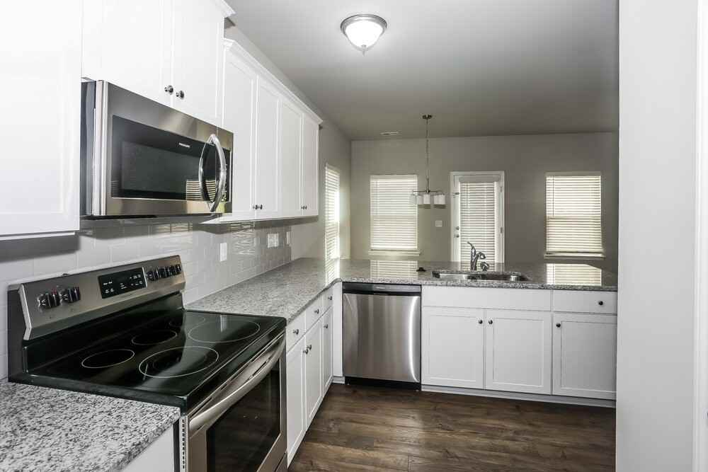 9221 Treyburn Dr - Photo 7 of 15