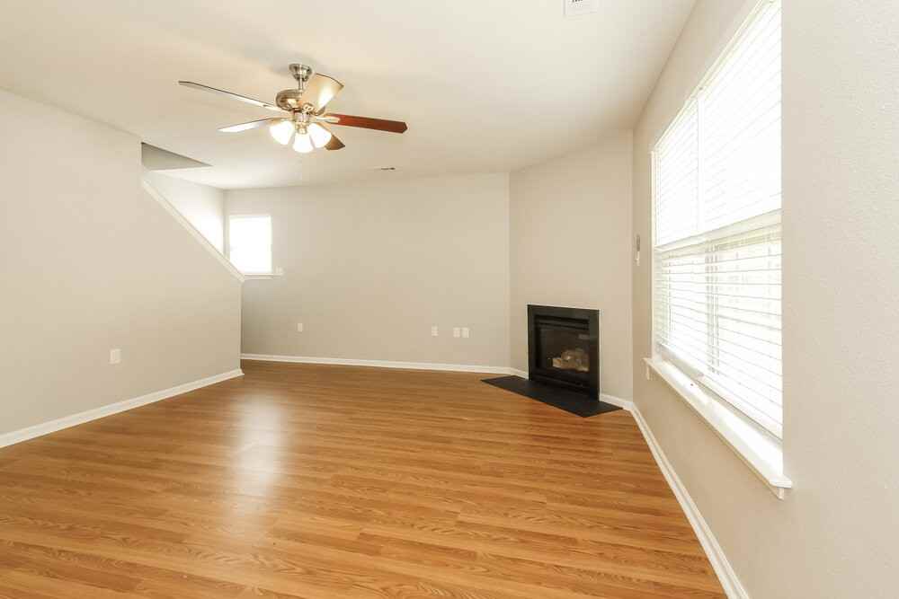 8525 Emerald Fern Way - Photo 4 of 16