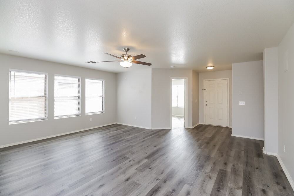 10442 E Arcadia Ave - Photo 3 of 16