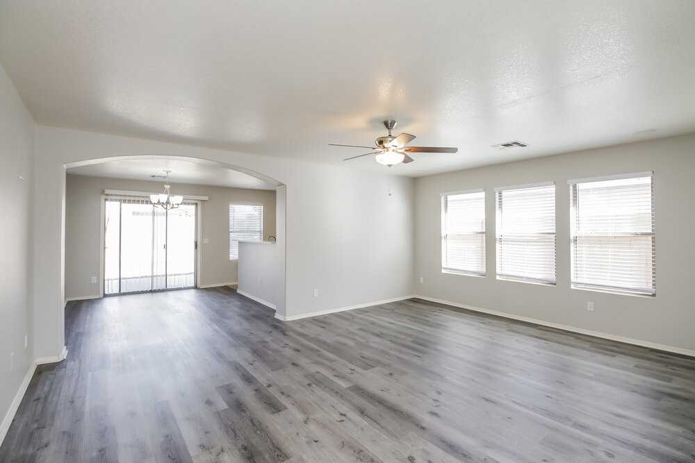 10442 E Arcadia Ave - Photo 5 of 16