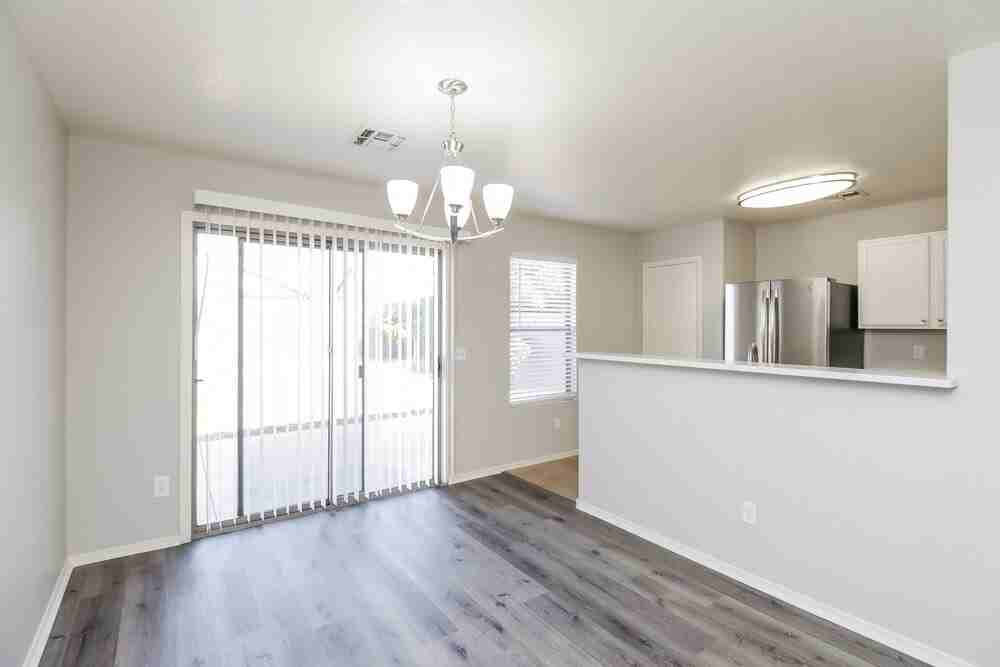 10442 E Arcadia Ave - Photo 6 of 16