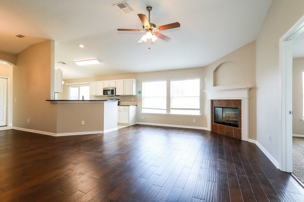 2682 Oak Haven Dr - Photo 4 of 15