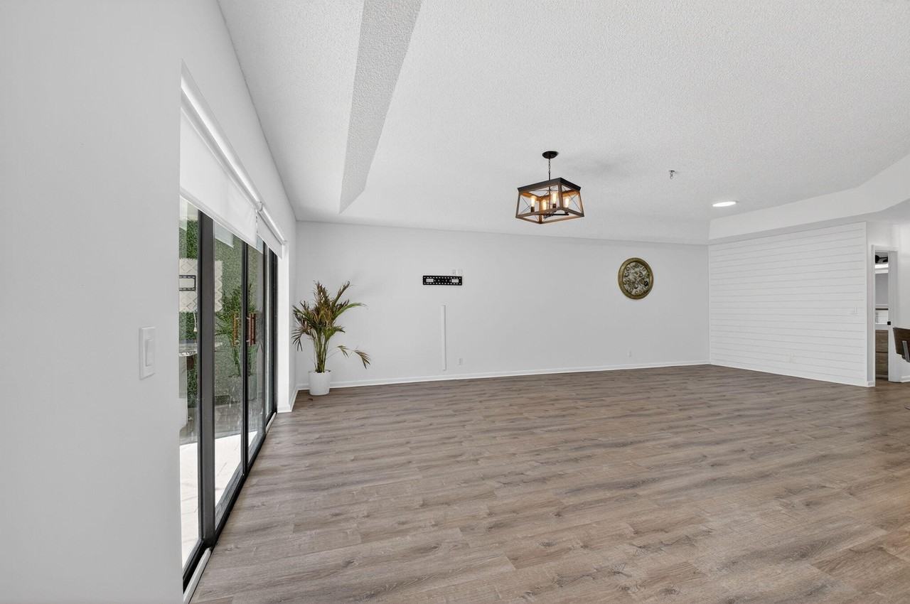 9074 Chatsworth Cascades - Photo 7 of 38