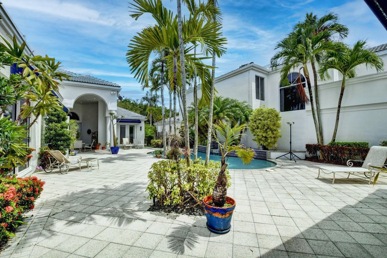 2624 Nw 63rd St - Photo 7 of 50