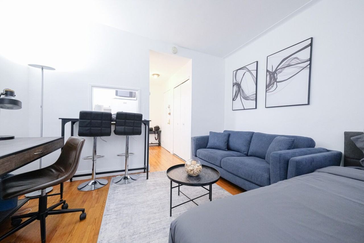 1422 2nd Ave #1031985P - Photo 2 of 21