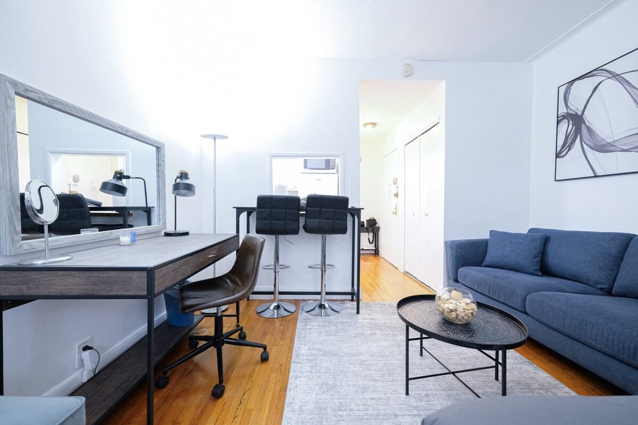 1422 2nd Ave #1031985P - Photo 3 of 21