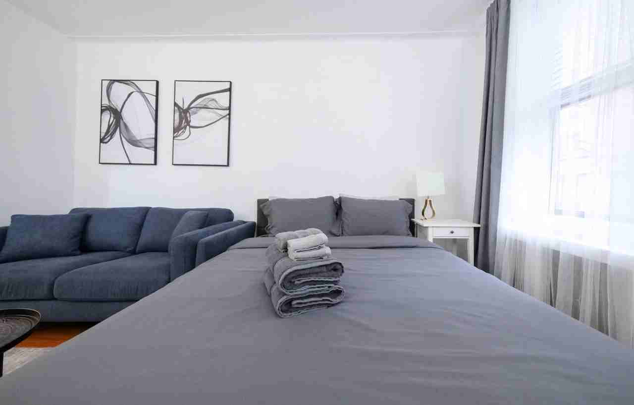 1422 2nd Ave #1031985P - Photo 5 of 21