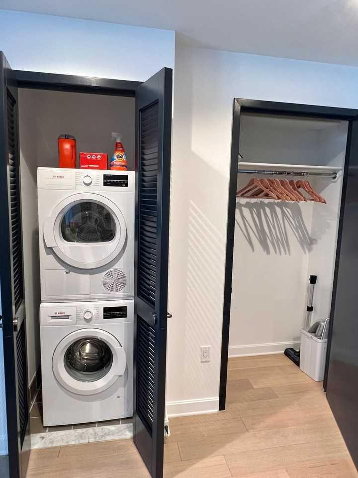 408 W 58th St #1461698P - Photo 3 of 9