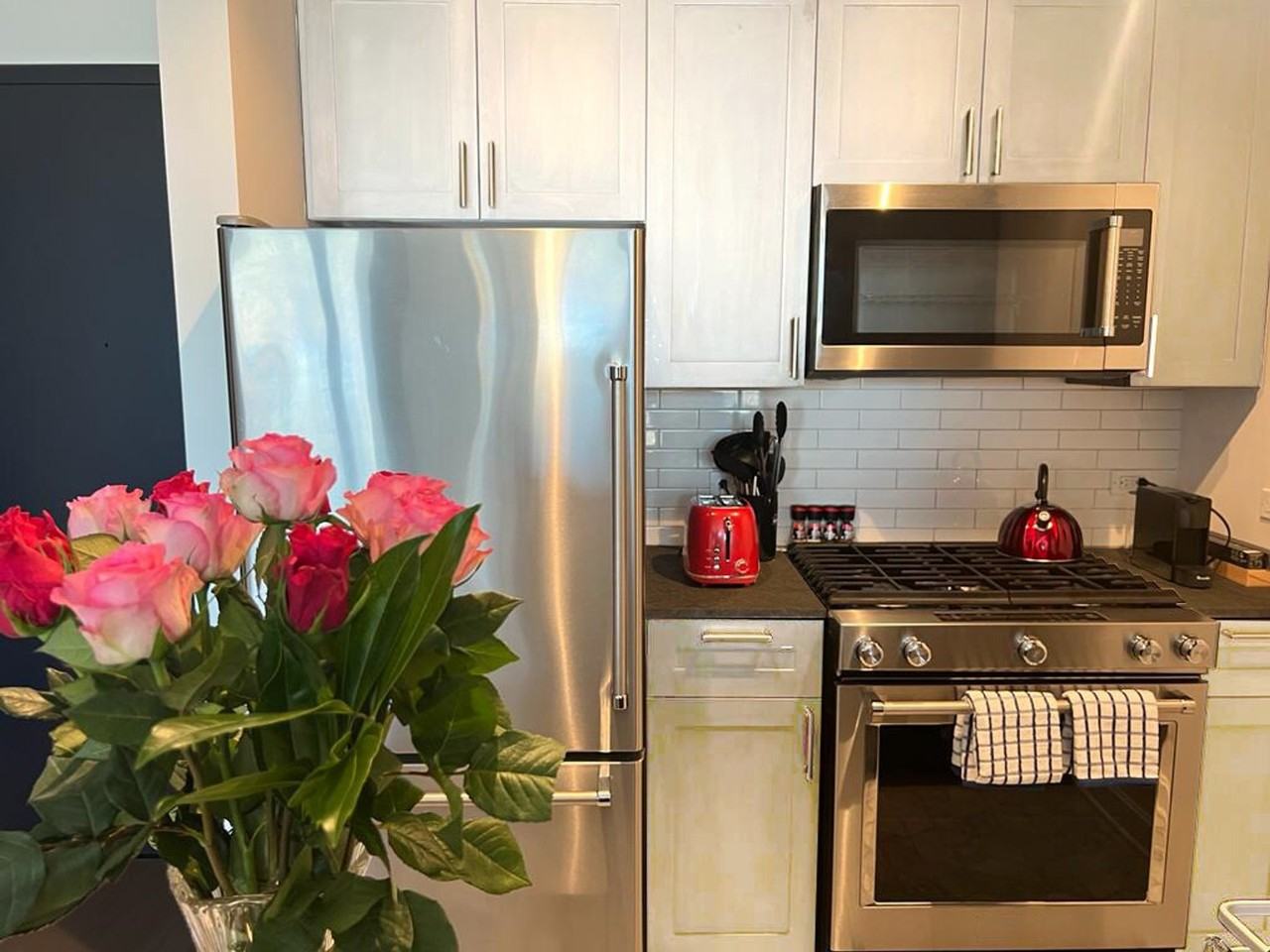 676 Amsterdam Ave #1465807P - Photo 4 of 15