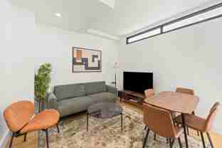 19 Saint Marks Pl - Photo 1 of 1