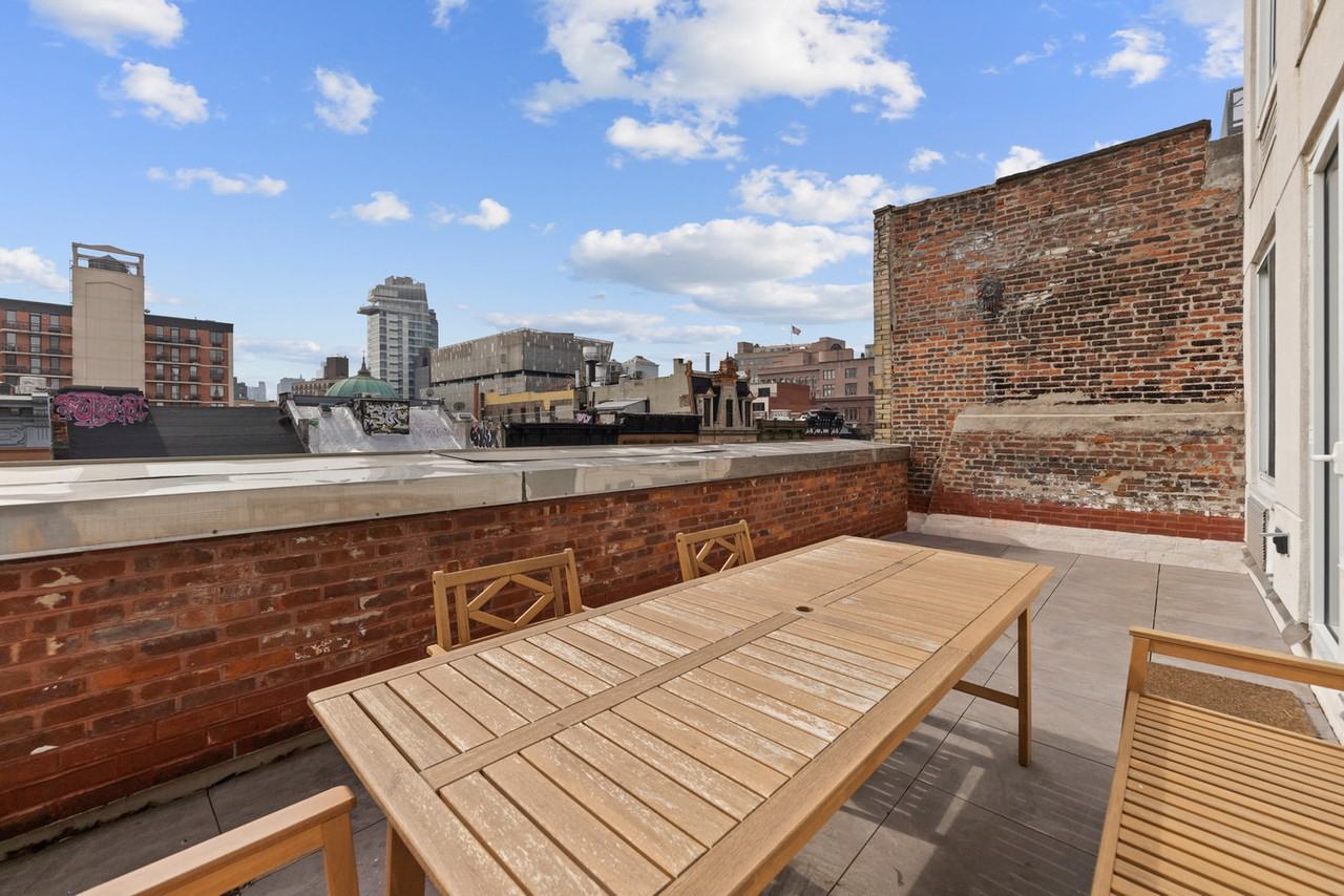 19 Saint Marks Pl #1499938P - Photo 6 of 14