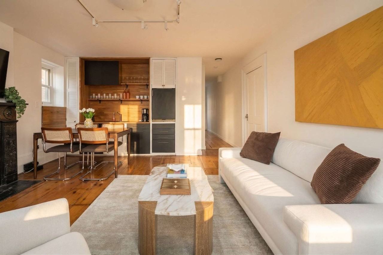 3 E 9th St #1503018P - Photo 2 of 9