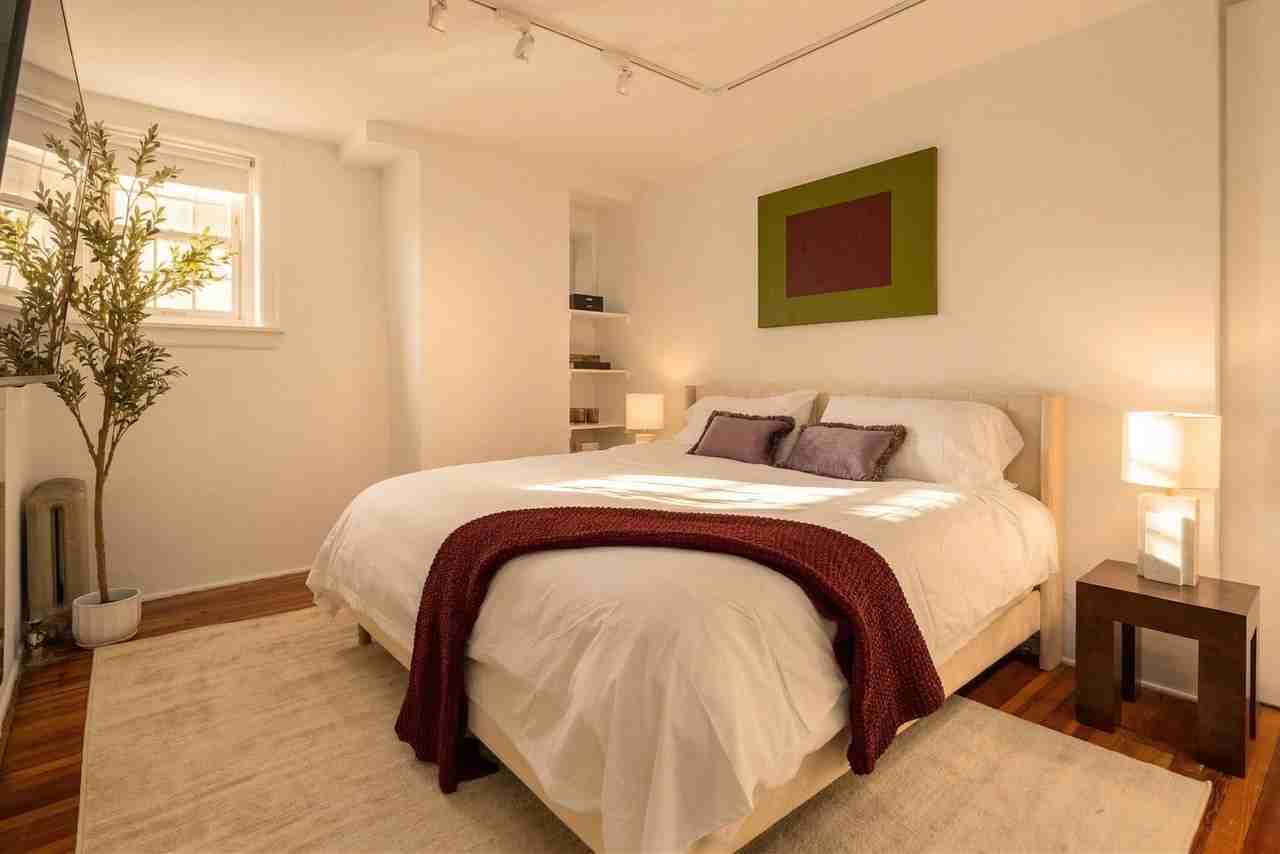 3 E 9th St #1503018P - Photo 6 of 9