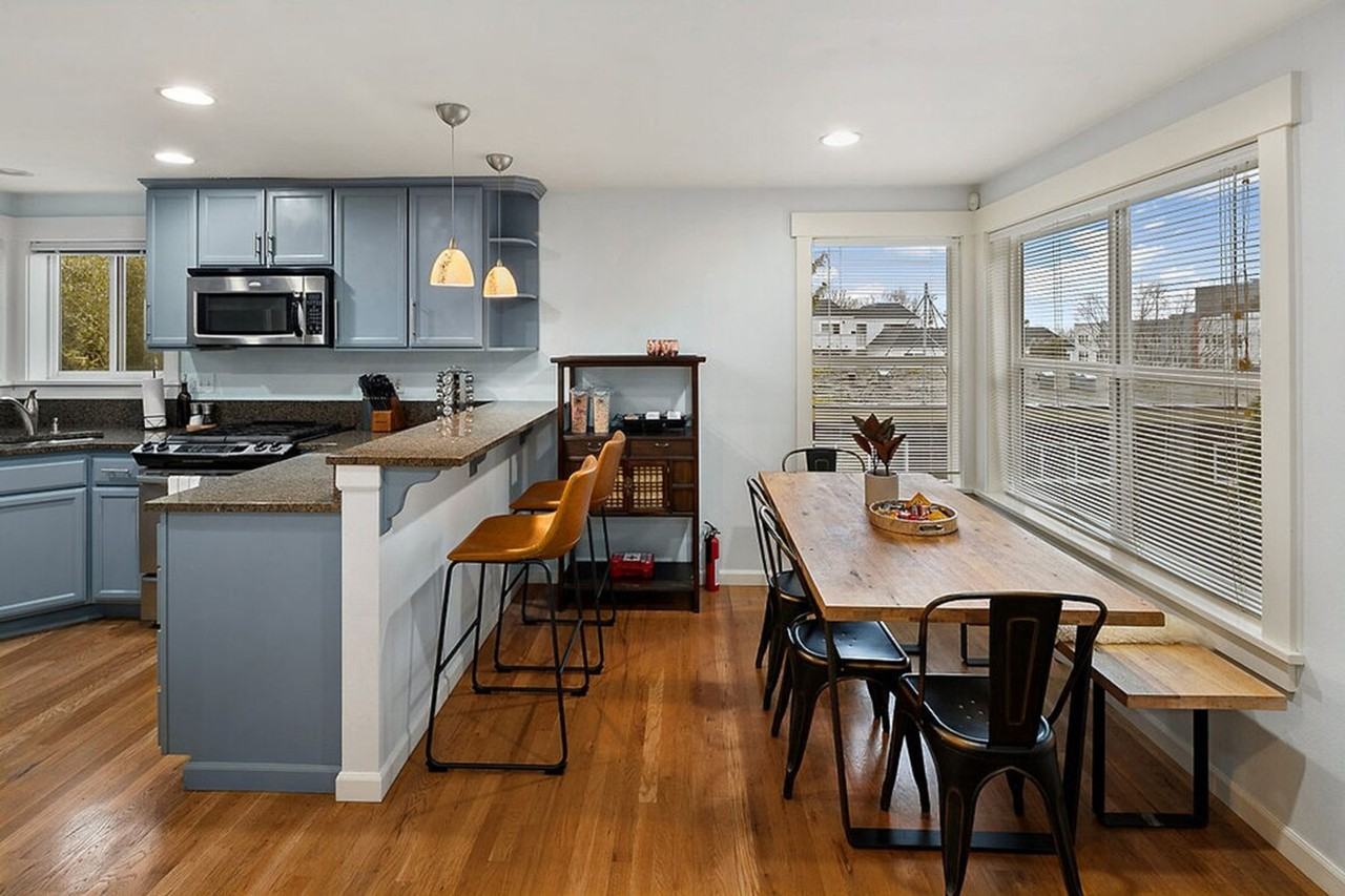 1220 Aurora Ave N #1036011P - Photo 3 of 25