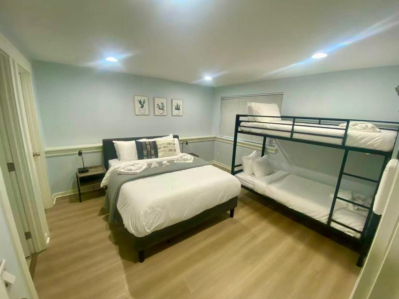 1220 Aurora Ave N #1036011P - Photo 7 of 25