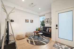 6125 Sand Point Way Ne - Photo 1 of 1