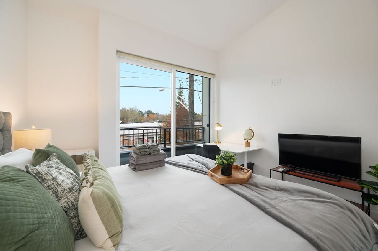 6125 Sand Point Way Ne #1036013P - Photo 7 of 49