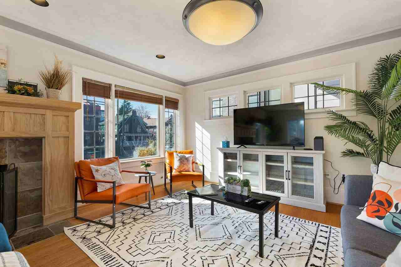 710 10th Ave E #1035931P - Photo 2 of 41