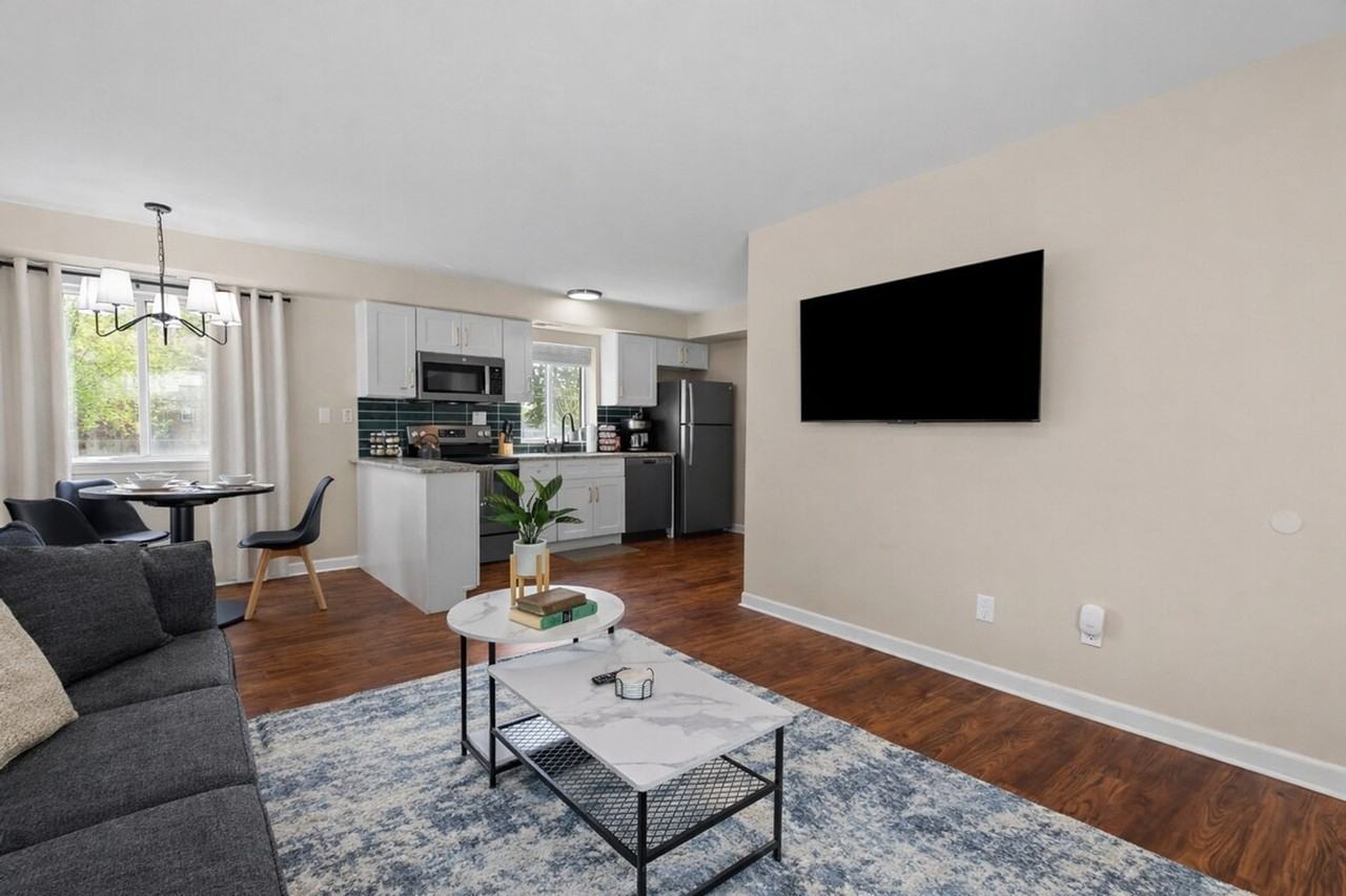 18447 Sharon Ln #1032337P - Photo 6 of 27