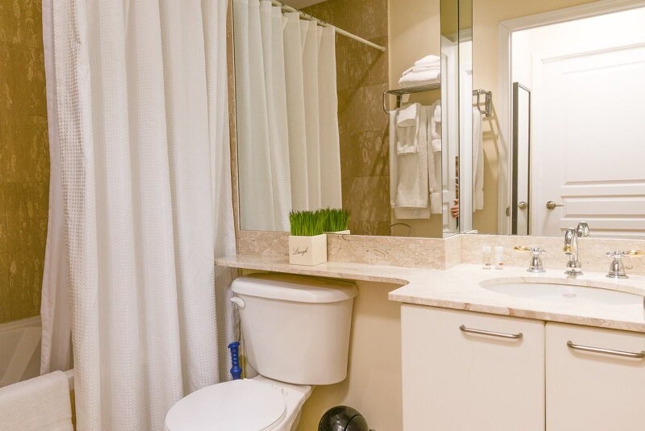 192 Adelaide St W #1034884P - Photo 5 of 15