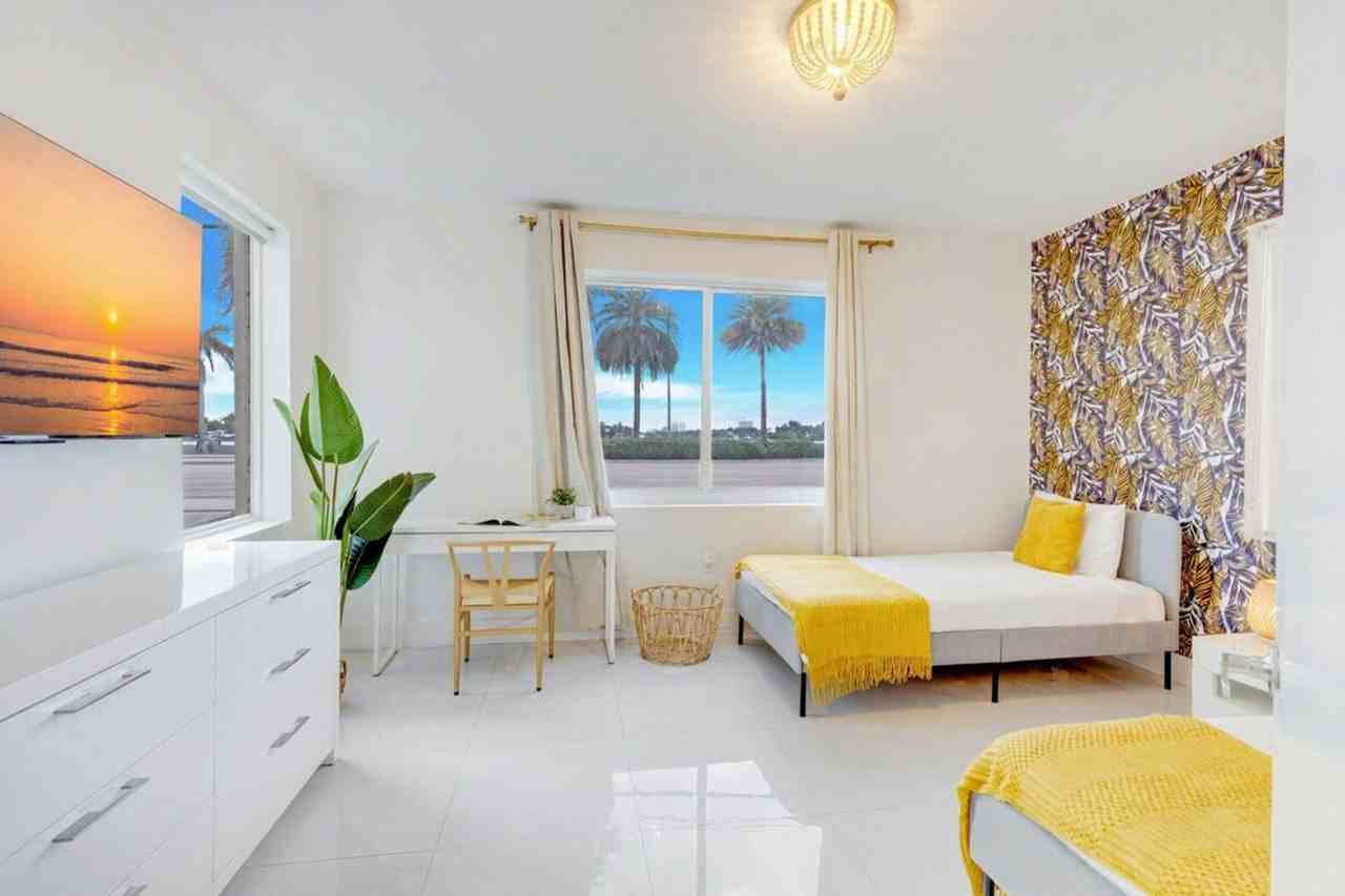 809 S Ocean Dr #1227349P - Photo 7 of 50