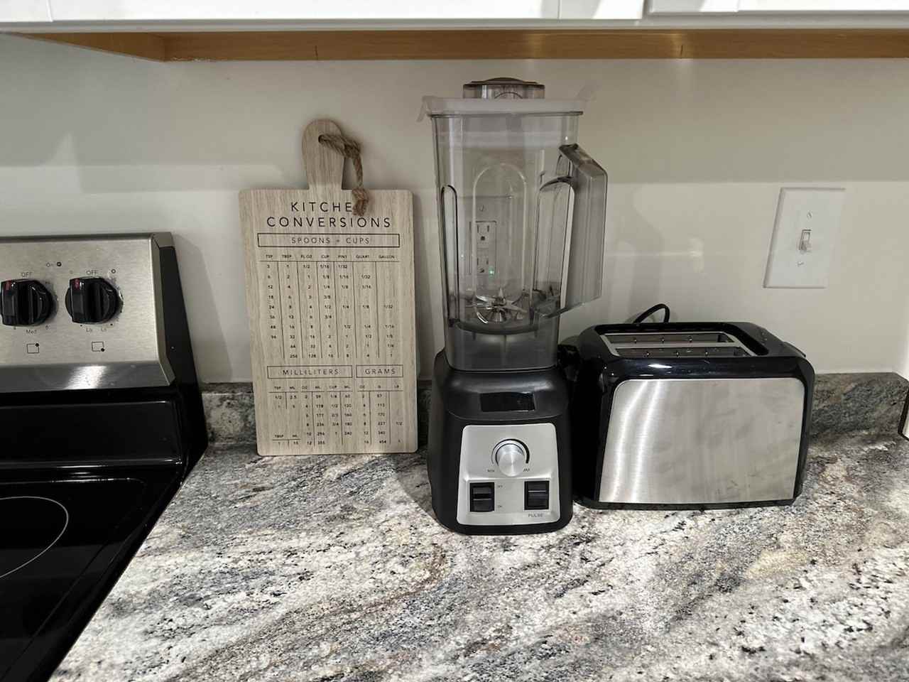 121 Forest St #1234791P - Photo 4 of 21