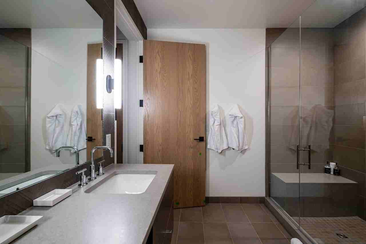 4 Lakewood Dr #1255662P - Photo 7 of 28