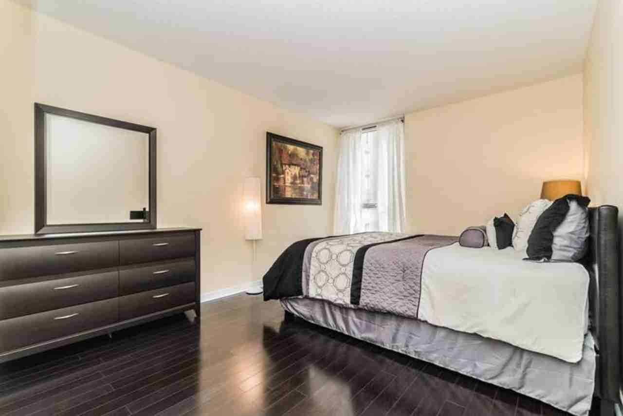 1255 Rue De Bullion #1261832P - Photo 2 of 15