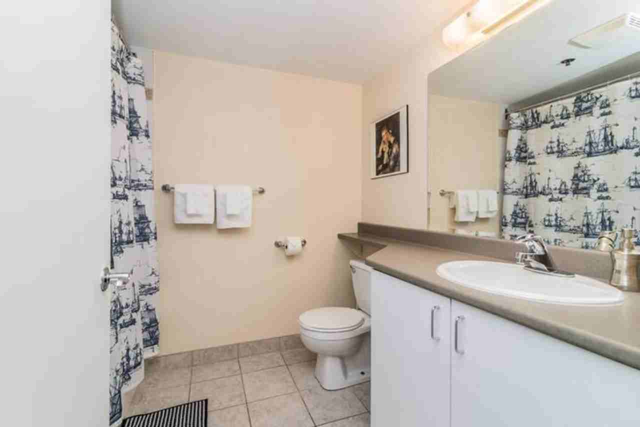 1255 Rue De Bullion #1261832P - Photo 5 of 15