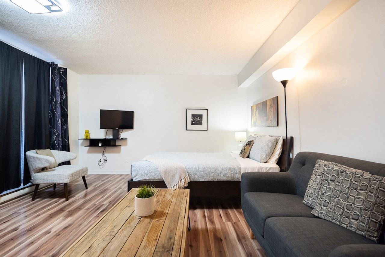 1206 Rue Sanguinet #1261766P - Photo 6 of 21