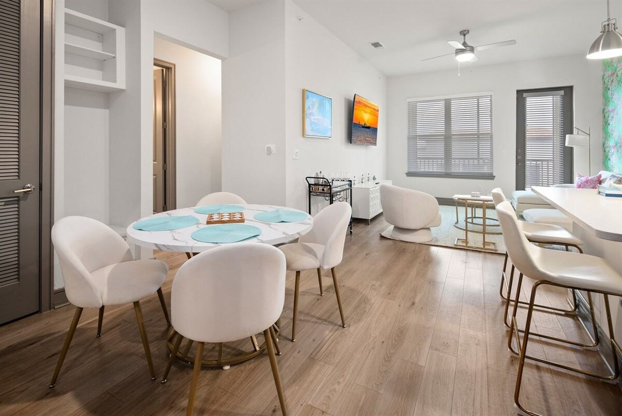 8890 Founders Square Drive - Photo 2 of 50