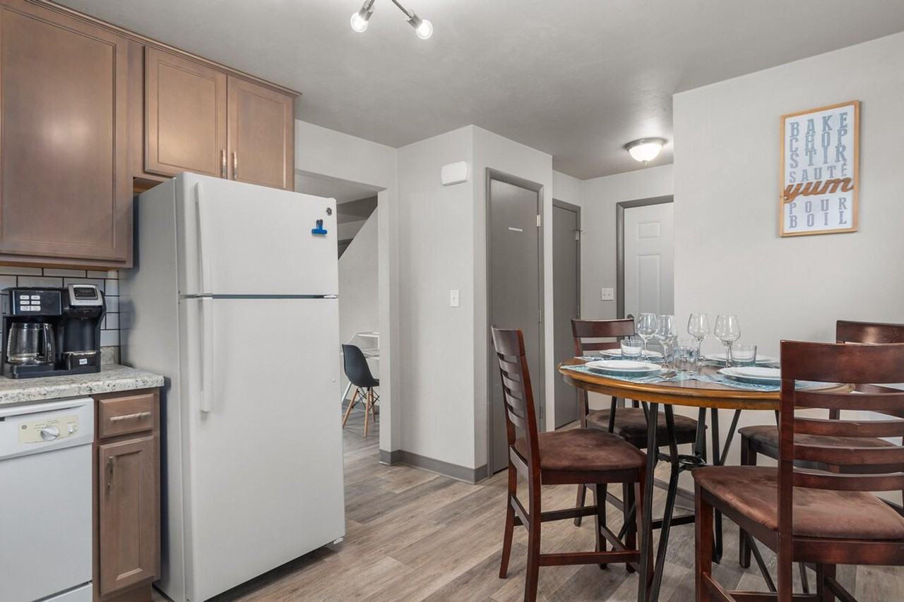 1800 E Northland Ave #1296543P - Photo 6 of 27