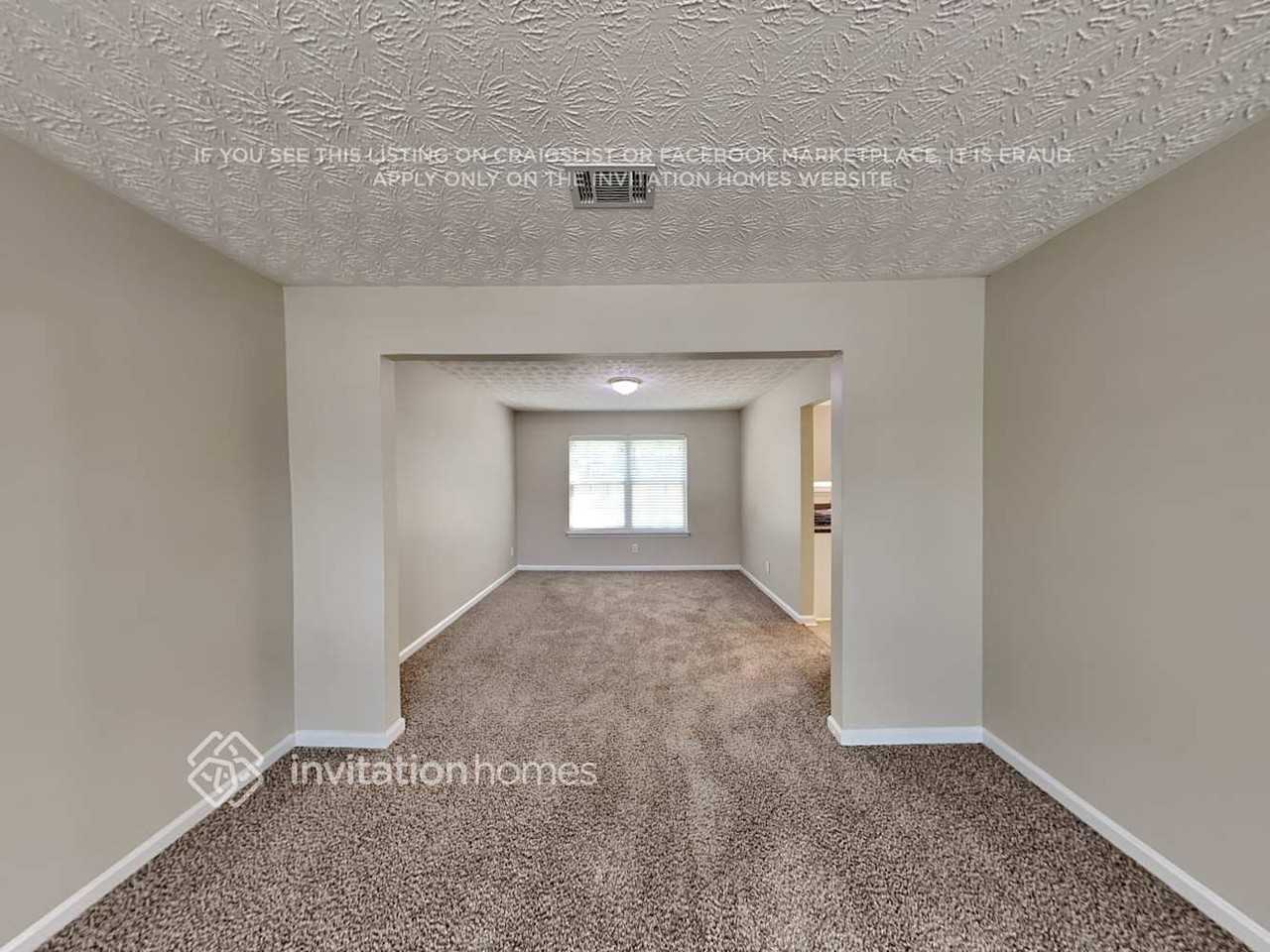 1058 River Plantation Dr - Photo 3 of 18