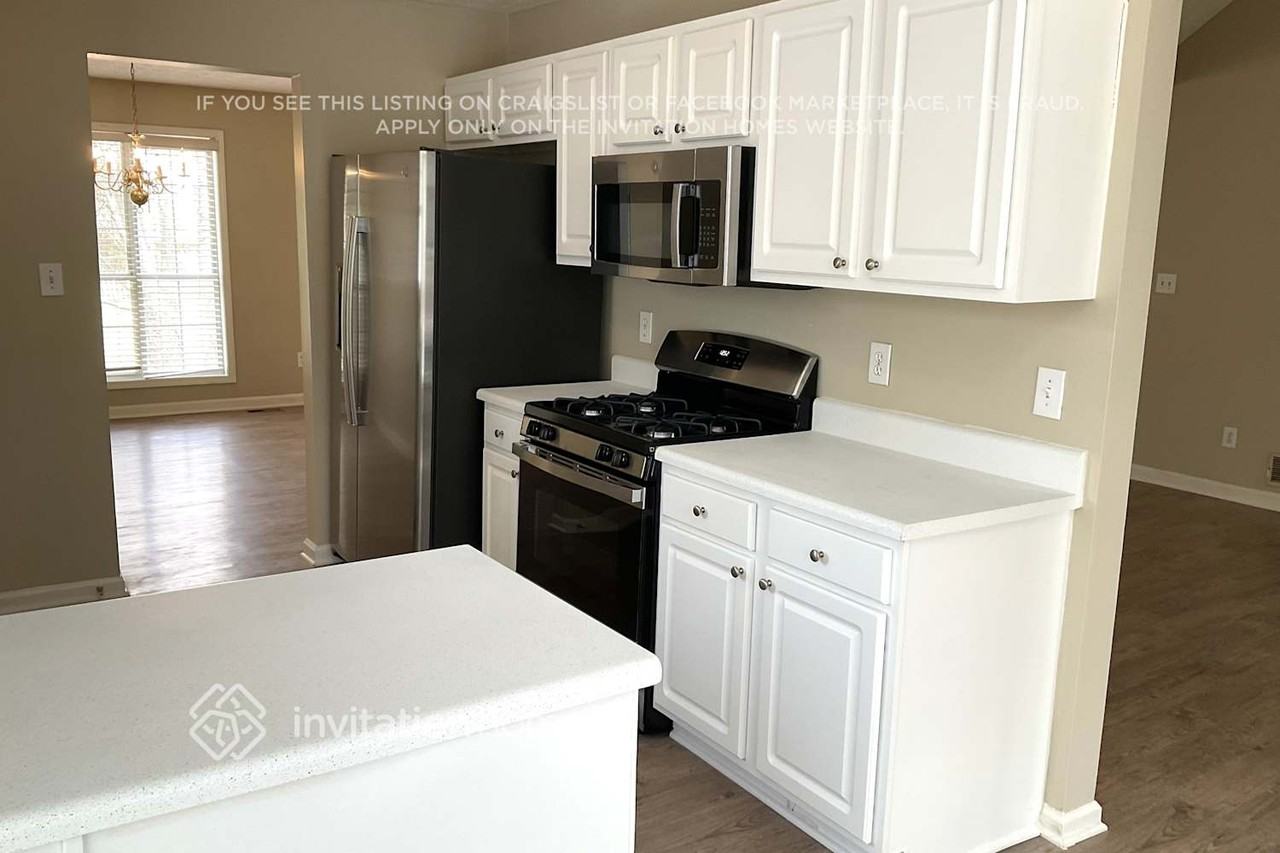 2732 Owens Ave Sw - Photo 3 of 15