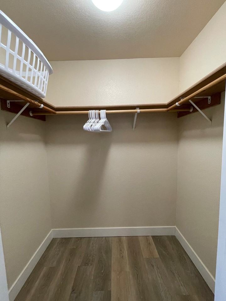 604 N Columbia Center Blvd #1324047P - Photo 4 of 24