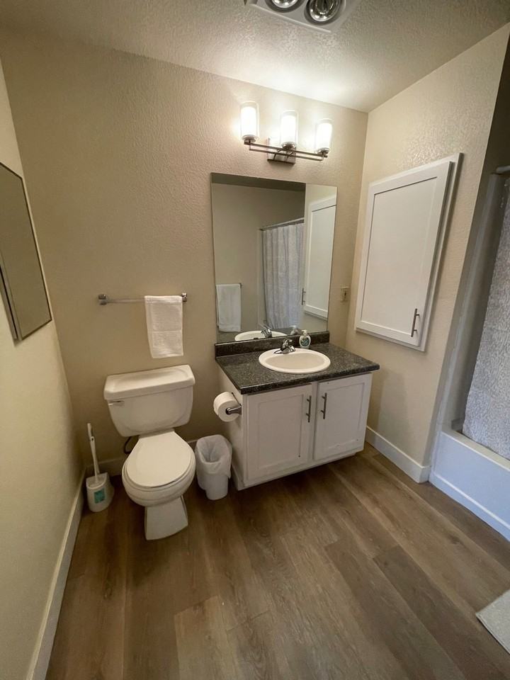 604 N Columbia Center Blvd #1324047P - Photo 5 of 24