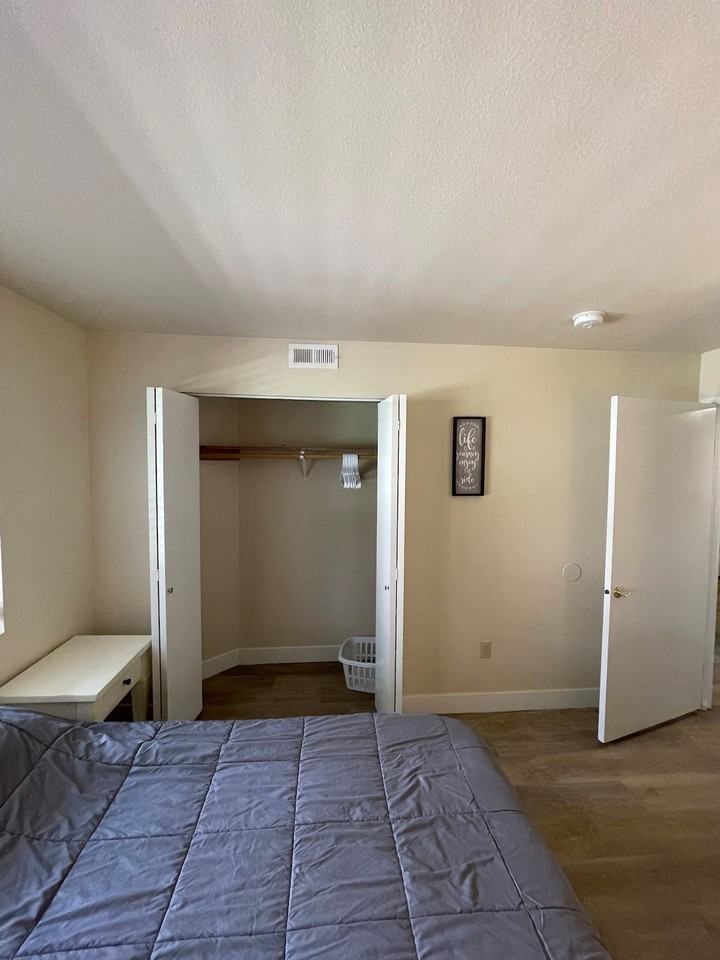 604 N Columbia Center Blvd #1324047P - Photo 6 of 24