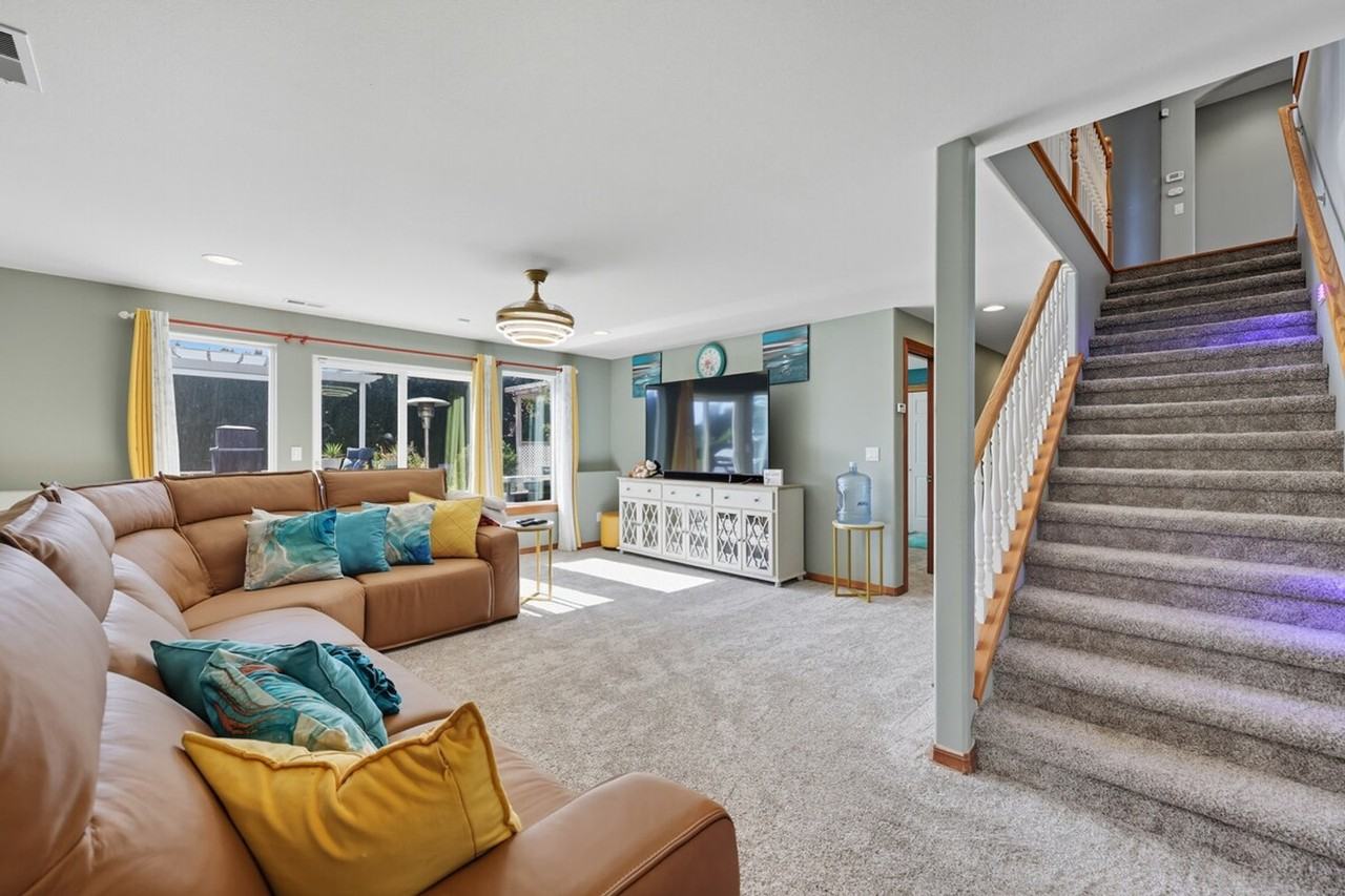 355 Cindy Rd #1324049P - Photo 2 of 48