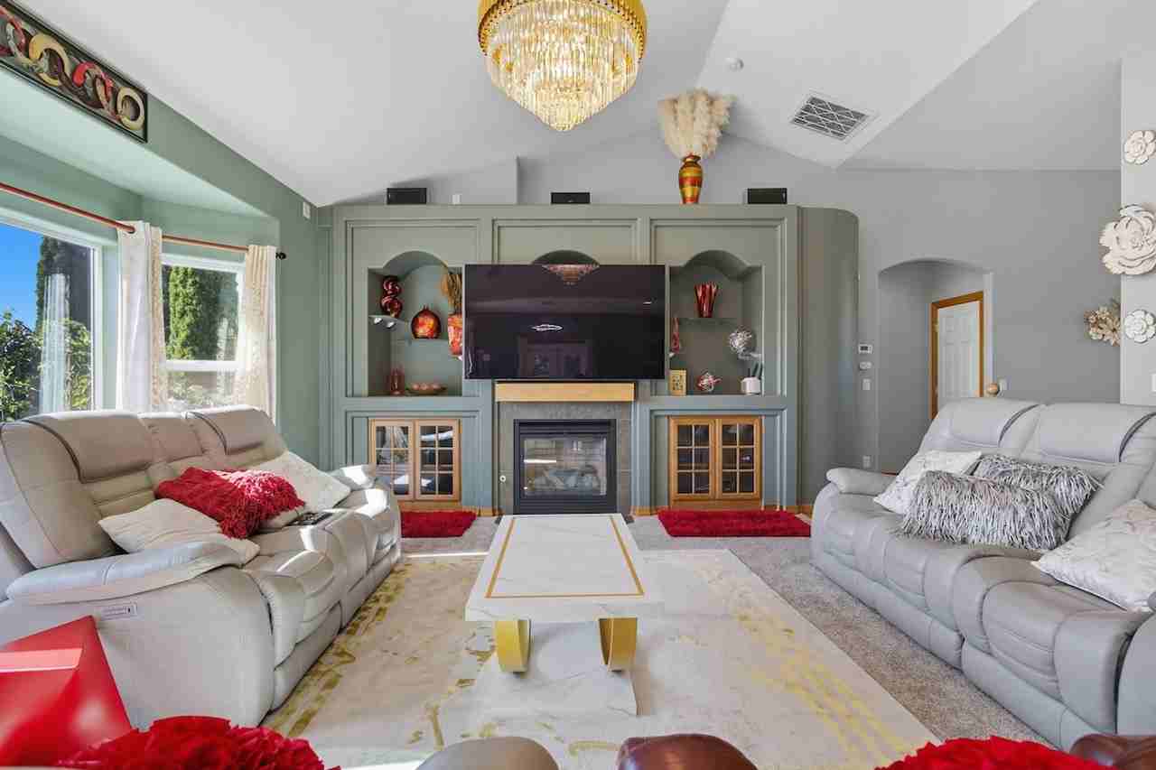 355 Cindy Rd #1324049P - Photo 5 of 48