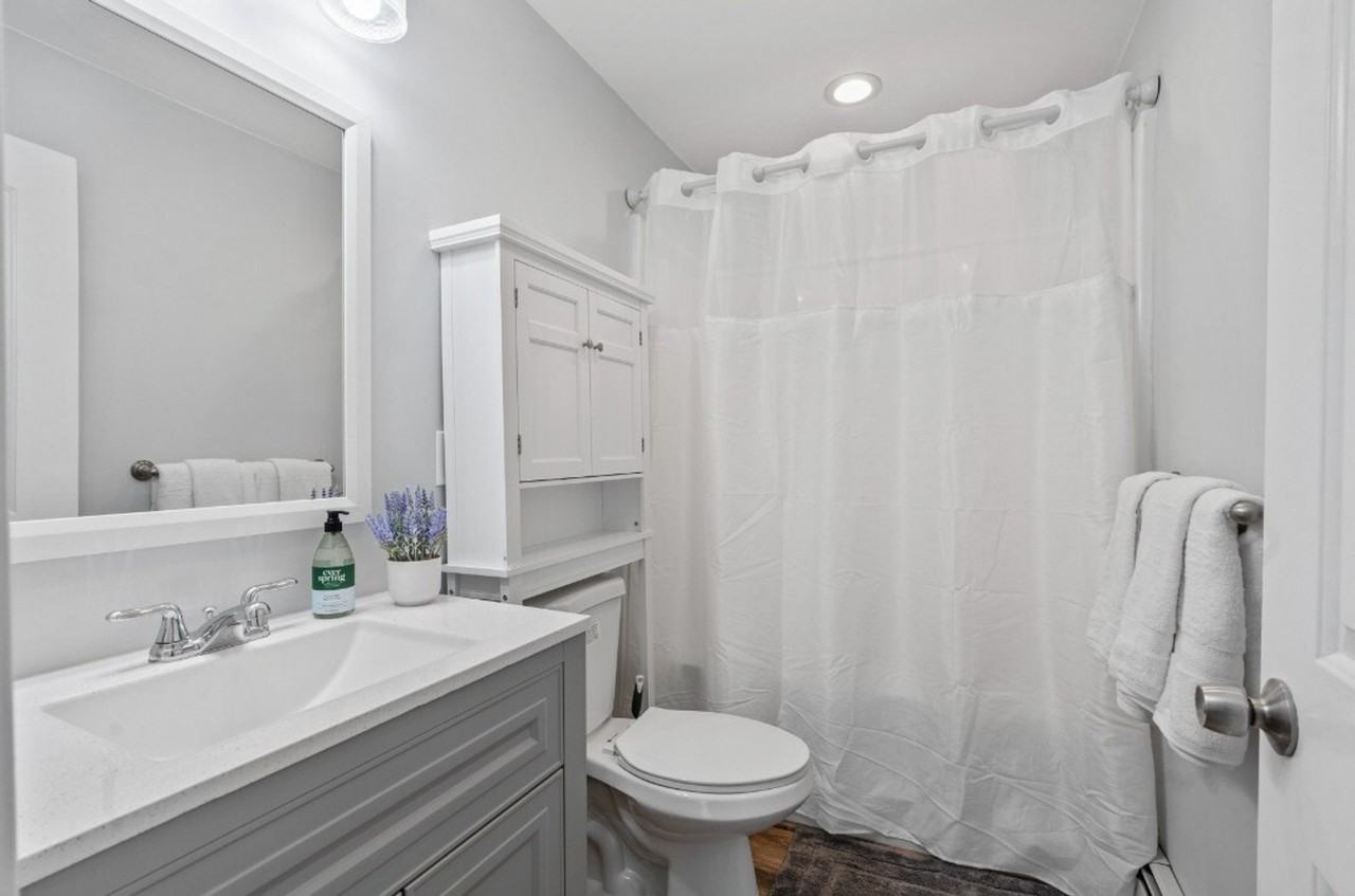 346 Admiral St #1373619P - Photo 6 of 14