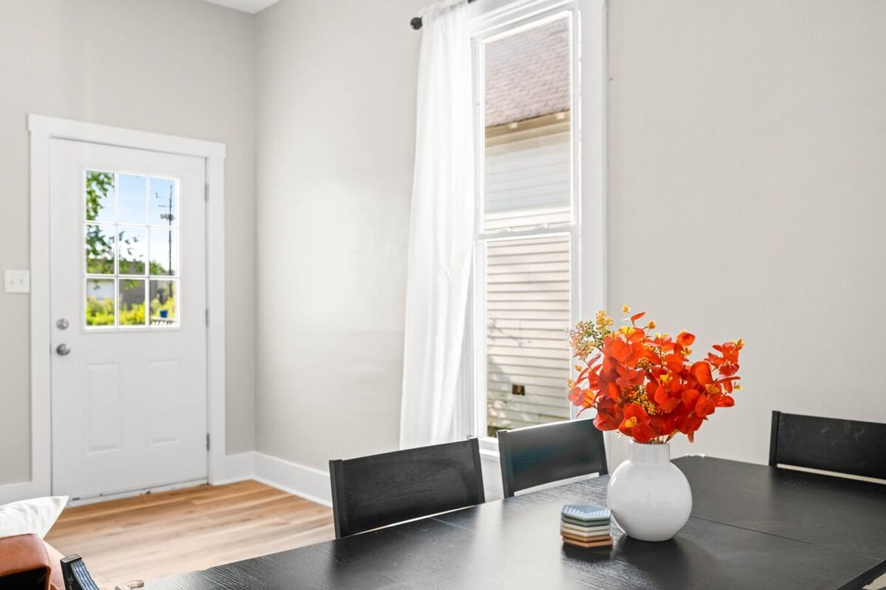 639 Maple Street - Photo 5 of 52