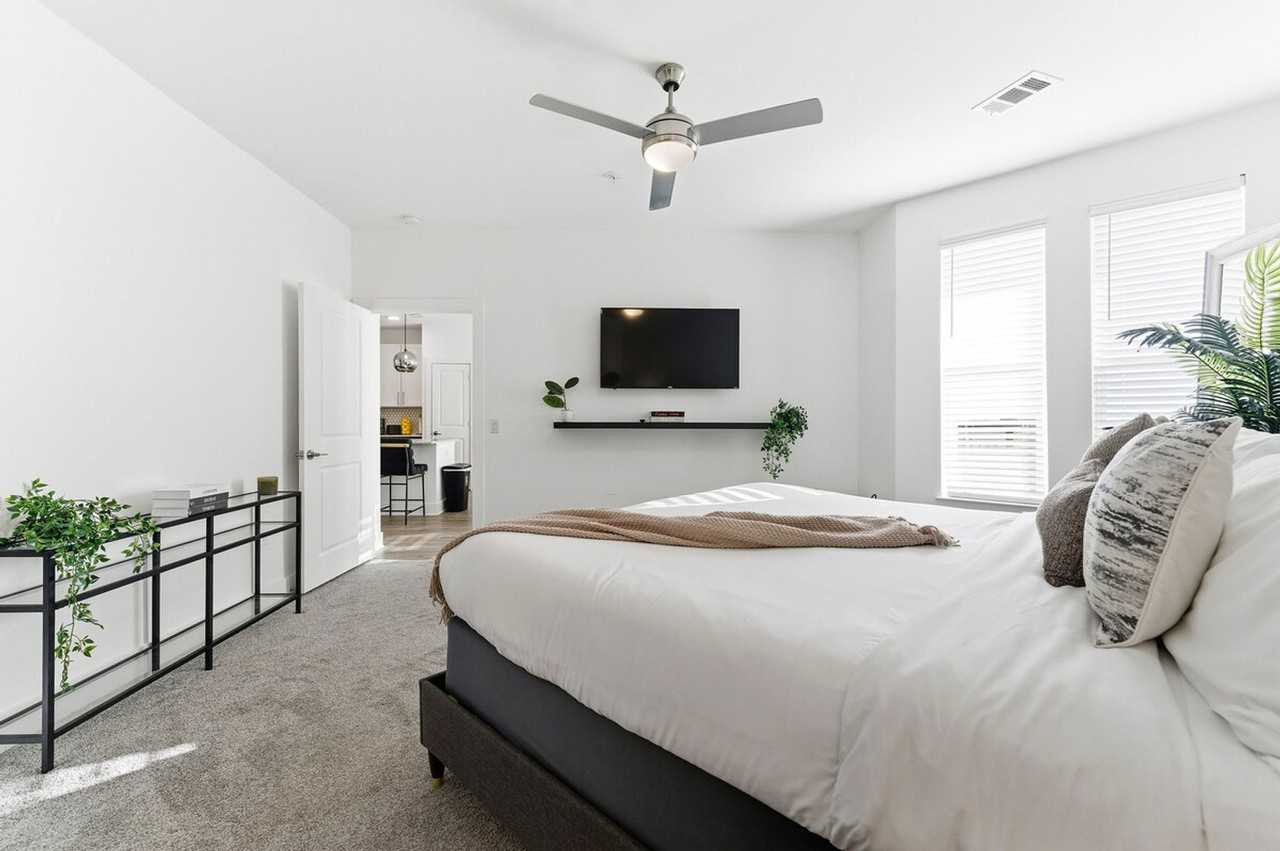 220 Bill Kennedy Way Se #1460017P - Photo 7 of 18